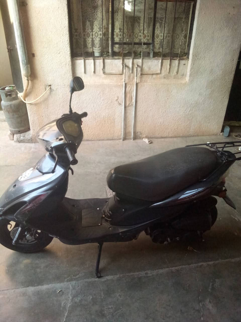 ماطور للبيع كابريتر جديده وباتري جديد محرك مفتوح شرط كهربائيات شغاله ونكره سلف وشرط الشاصي سعره160 رقم ***********
