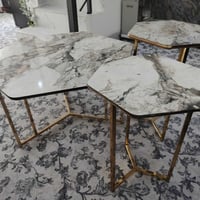 ميز وسطي • ٢ طبلات