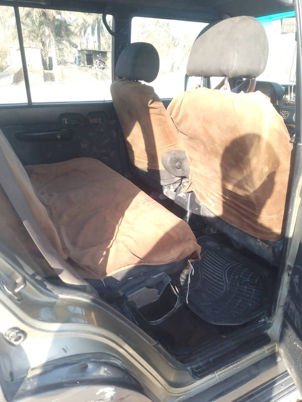 السلام عليكم كالوبر للبيع موديل الفين و2 مكينه خير من الله حداديه زينه كهربائيات  شغاله تايرات جدد السياره بسمي السعر 60 وبيها مجال 
الرقم ***********
