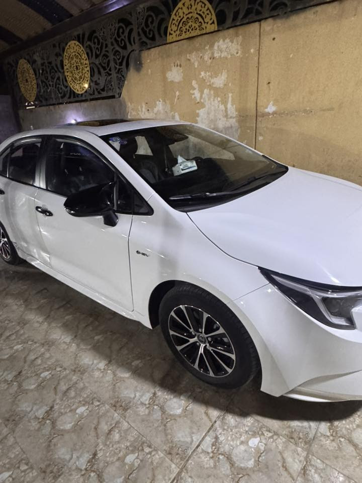 كورلا 2025 هايبرد شكل امريكي  ماشيه 25 الف  فتحه بصمه تشغيل بصمه ابواب بصمه صندوق كشنات مخمل  شاشه كامره خلفيه دبل ايرباك رقم بغداد الجديد باسمي هزه سنويه جديده محرك كير صدر تبريد على وضع الشركه بيهة ضربة موضحة بالصورة ابيع على وضعهة السعر 148$ وبيه مجال مكان السياره الانبار الحبانية ***********
