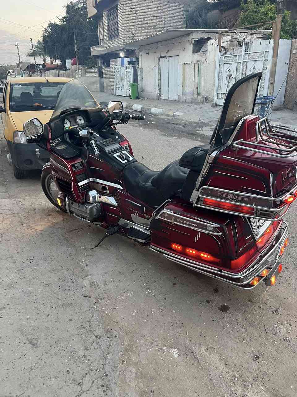 سلام عليكم شباب شلونكم ان شاء الله الكل بخير كولد ونك موديل ١٩٩٨  رقم بغداد باسمي تايرات جدد دينمو جبيره مكاني بغداد العبيدي  السعر ٣٣ $ (***********
