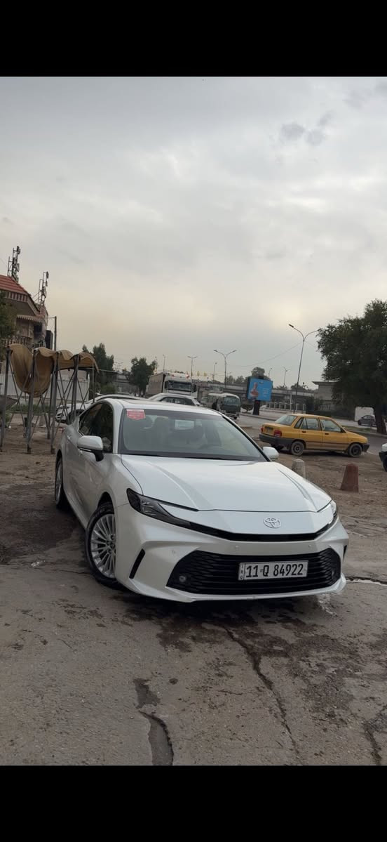 تويوتا كامري LE
موديل (2025)
سيارة خليجي وكالة ساس 
ماشية فقط 17997 فقط شبه زيرو
استخدام شخصي 
رقم بغداد سنويه جديدة 
محرك 2500cc  أربعة سلندر 
محرك بانزين فقط 
ناقل حركة أوتوماتيك 8 سرعات 
كشن السايق كهربائي 
فتحة سقف 
شاشة لمس مع كاربلاي + أندرويد اوتو 
كامرة خلفيه 
حساسات  امامية + خلفية  
مثبت سرعة 
رادار امامي + خلفي 
 تحذير اصطدام 
دخول وتشغيل بصمه 
اضاءة LED مع كشاف امامي + خلفي
تحكم استيرن 
 نظام الدفع امامي 
سيارة كفاله  مكينه - كير - بارد - صبغ 
حالة الوكالة
جاهزه مابيهه اي نقص تحويل ثاني يوم 

مكان السيارة: بغداد 

سعر ٢٨٠

رقم صاحب السيارة : ***********
