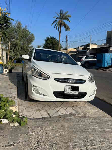 اكسنت 2016 خليجي بدون صبغ بيه رصعه وبارد موضح بالصوره وبدل. داعميه خلفيه السعر 120 ماشيه 85 الاتصال ***********
