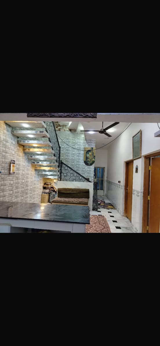 بيت للبيع في الجبيله شارع وائل عبد الطيف موقع سكني ممتاز 170م
بيت حديث للبيع ، في الجبيلة ، موقع سكني مميز بتكون من 3 طوابق ، بناء 2024
المساحة / 170 متر
الواجهة / 8 متر
يحتوي الطابق الارضي على / غرفة وصالة واستقبال ومطبخ وكراج وصحيات
الطابق الثاني / 3 غرف وصالة وصحيات الطابق الثالث / غرفتان
سعر البيت / 370 مليون
للأستفسار الاتصال على الرقم ***********
***********
