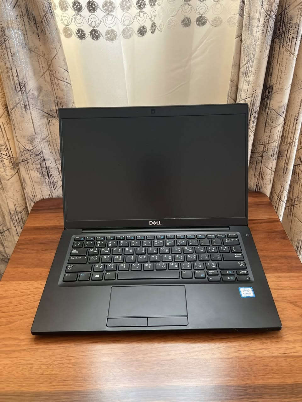 السلام عليكم
لابتوب DELL معالج i7 جيل حديث للبيع .

اللابتوب جدا نضيف وادائة قوي ومواصفاته جدا عالية يفيد الي عنده دراسة او العاب او 
تصميم او غيرها من الاستعمالات.

المواصفات :
المعالج intel cori 7
الجيل : الثامن
كرت الشاشة : intel UHD GRAPHICS 
الرام : 8GB DDR4 
الذاكرة ( الهارد ) : SSD 256GB  M.2
الشاشة : حجم 13.3 حوافها جدا ناعمه دقتها  تشغل 4K ضد التوهج ips فدشي كلش راقي.

المميزات:
اللابتوب جدا سلم ووزنه خفيف 
كيبورد ضوئي ليزري
الشاشة حجم 13.3 بحواف ناعمه جدا.
اللابتوب جيل حديث ومعالج i7 احسن فئة بالمعالجات .
منصب عليه وندوز 11 برو مفعل مدى الحياة.
منصب عليه اوفس مفعل مدى الحياة .
كيبورد عربي انكليزي ليزري ضوئي.
كامرة امامية جدا واضحه.
سماعات ستيريو .
بطارية اللابتوب ليثيوم تطول وياك بالاستعمال المكثف اقل شي 4 ساعات

المنافذ :
منفذ الشحن
منفذ التايب سي للبيانات
منفذ HDMI
منافذ USB ومنفذ Aux

الملحقات :
ملحقاتها كله كاملة وجديدة غير مستخدمة لان ماصارلي فترة بسيطة جدا من اخذته.
شاحنة اللابتوب اصلية مختومه من شركة DELL  .
جنطة اللابتوب ماركة اصلية وبعدهي جديدة مامستعمله ابدا .

اللابتوب كلش نضيف ومواصفاته قوية ومحترمه وتصميمه سوبر سلم ومرتب .
ومابي أي نقص كيبورد سماعات انترنت شاشة كامرة كله شغال وممتاز ومابي اي 
نقص من اي ناحية.

*********** بي واتساب

السعر : 285 الف وبي مجال قليل .
مكاني النجف 
واليريده توصيل هم موجود ان شاء الله

(لابتوب DELL دل دلل جيل حديث حسابة لابتوبات للبيع النجف بغداد الموصل البصرة)
