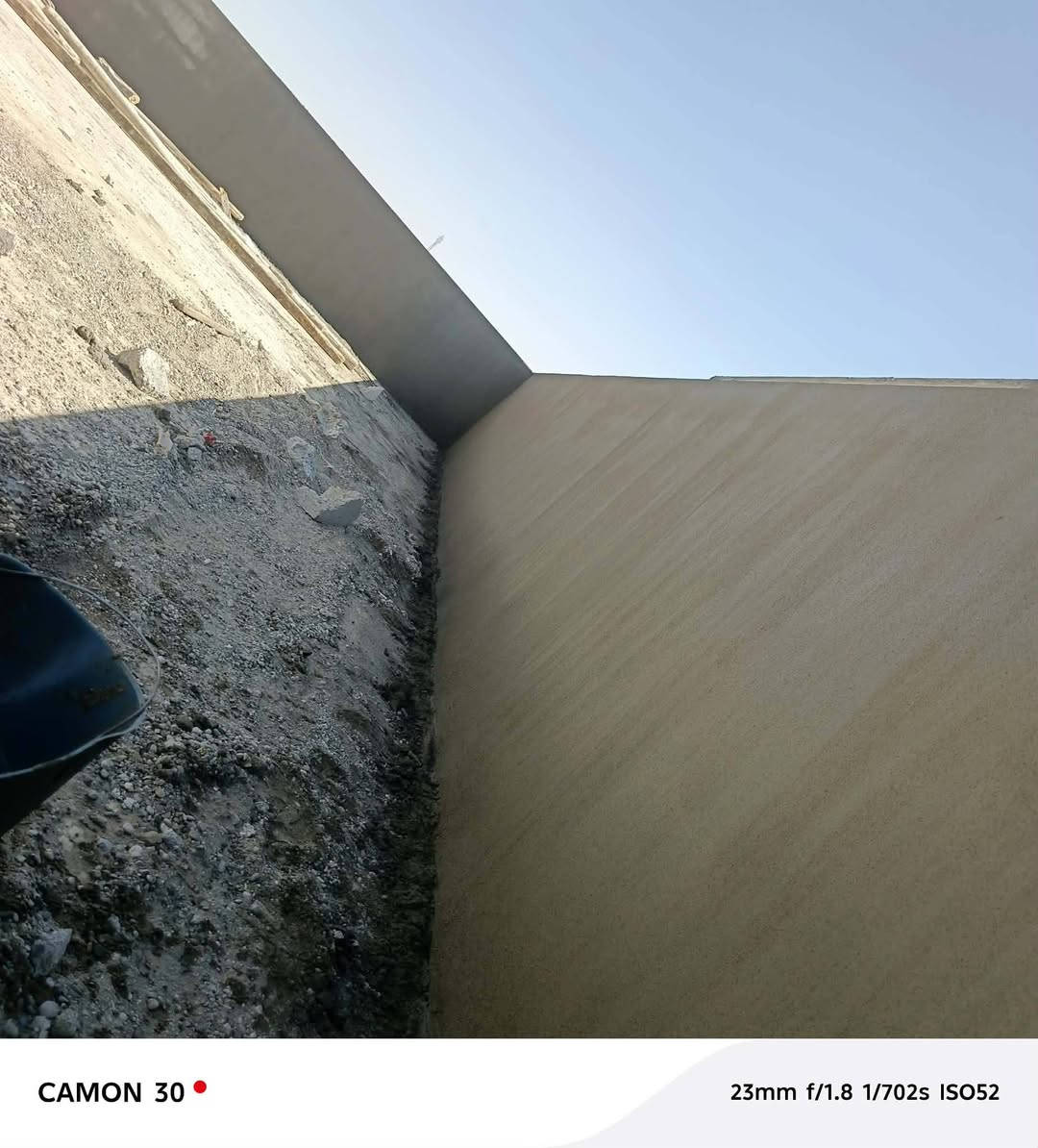 اسطه لبخ جص وسمنت درجة اولى
السعر مناسب جداً 
للاستفسار 7858161680
حمودي الحمراني
