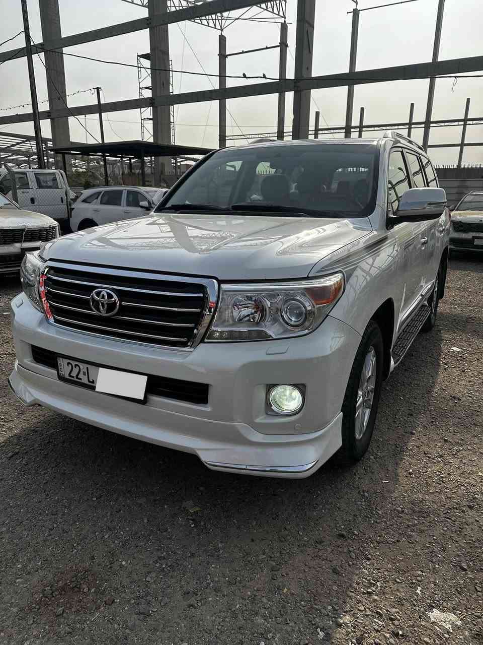 لاندكروز GXR 2014 بريم رقم اربيل
سنوية وهزة جديدة قبل ( السيارة باسمي ) 
مكفوله من الضربه  والصبغ فقط بالدعامية الامامية
 بيها بارد اصبعين بالچاملغ الامامي الايسر
طفايه بالصدر  وثلاجه
محرك ٦ سلندر
كير محرك  مكفولات
ماشيه ١74 الف حقيقي
كامره بلاديه
حساسات امامي خلفي
زراك لايت 
ترحيب 
غرفتها جديده جلد
تحكمات جهتين
مرايه ليزريه وسطيه
اناره محيطيه داخلية وخارجيه
علامه لاندكروز بالابواب
فرشات وعده وكتلوكات بلاديه مال شركه 
فتحه  بصمه 
صدر امامي خلفي جديد 
تخم تاير وباتري جديد 
تحويل ثاني يوم
السعر 380  ورقه 38000$ بيها مجال
مكان السيارة  بغداد ***********
