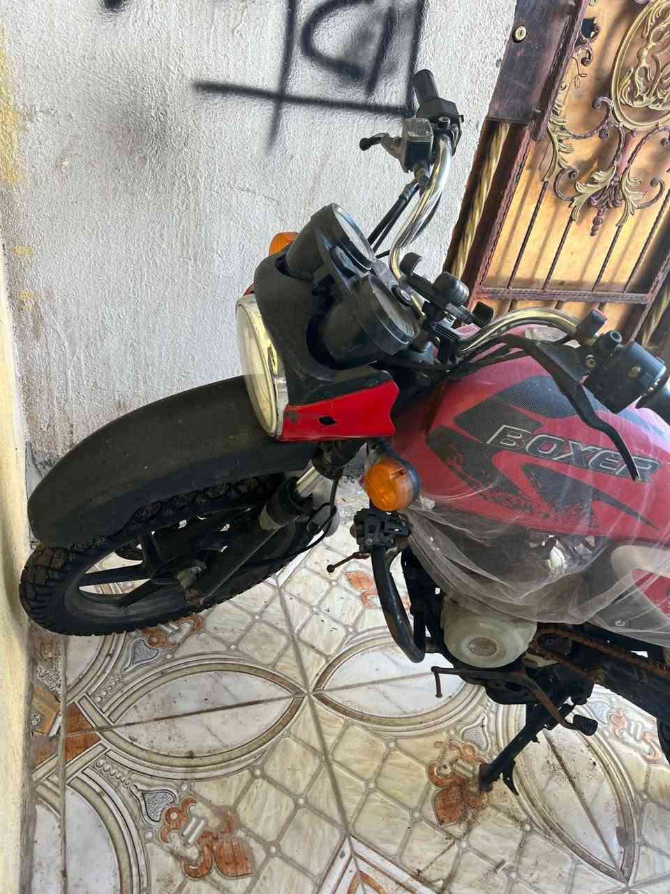 بوكسر ٢٢
مفتوه المحرك
رقم تحويل ثاني يوم 
قفل من الاخير مليون 
مكاني بصره *********** 
٩٩٩ ما ابيع 
رجاءً لمو شراي لا يخابر
