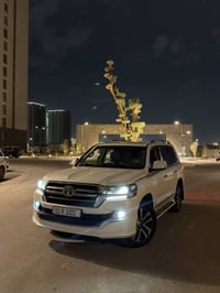 لاندكروز GXR • ٢٠١٩ • رقم مميز