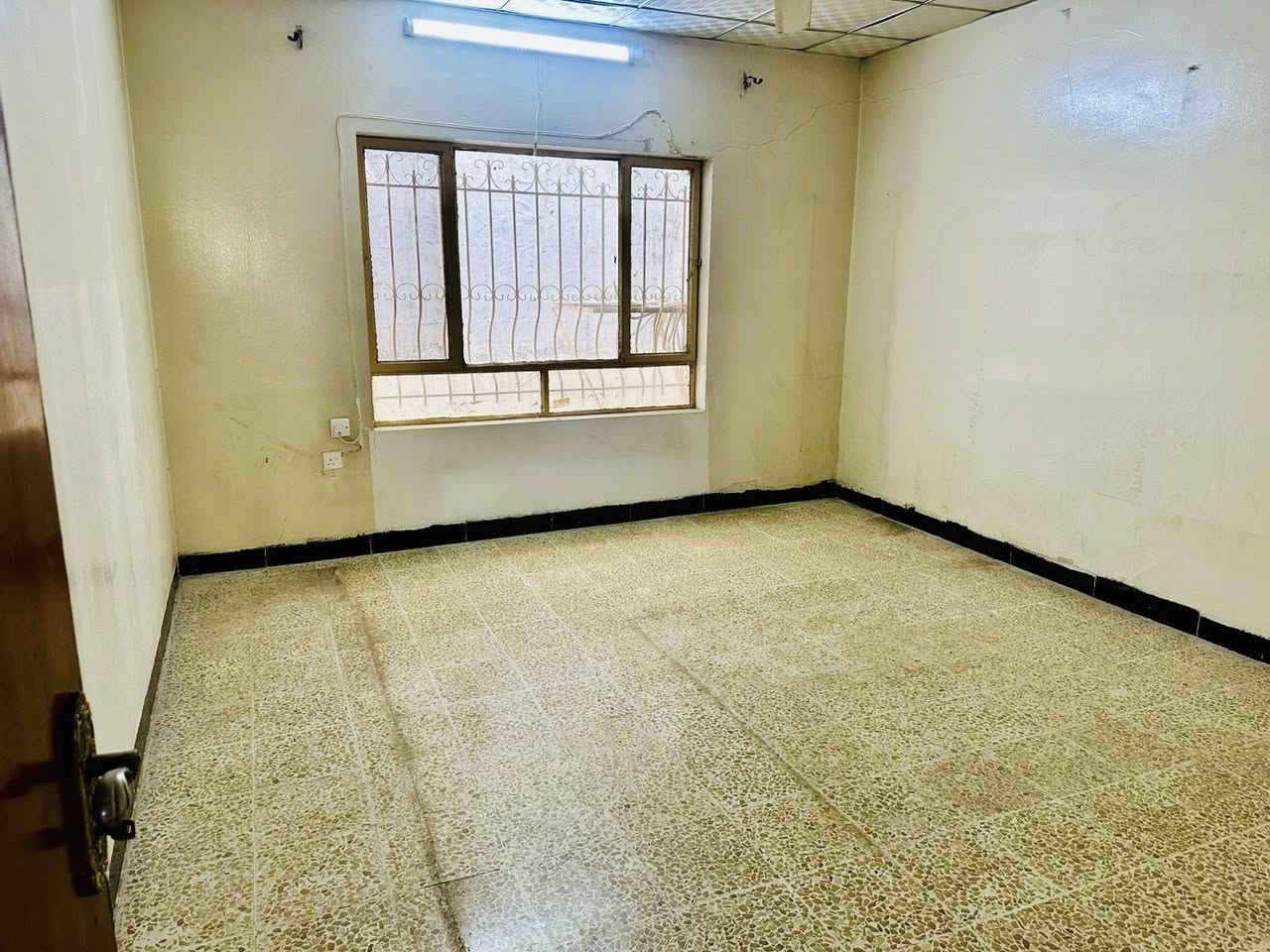 دار للايجار
حي الصديق شارع البان شلاوي

مساحه 200 م

طابق واحد غرفتين نوم+هول+استقبال+صحيات+كراج+بيتونه+

مخزن 

للاستفسار خاص او على الارقام

***********

***********

متوفر واتساب
