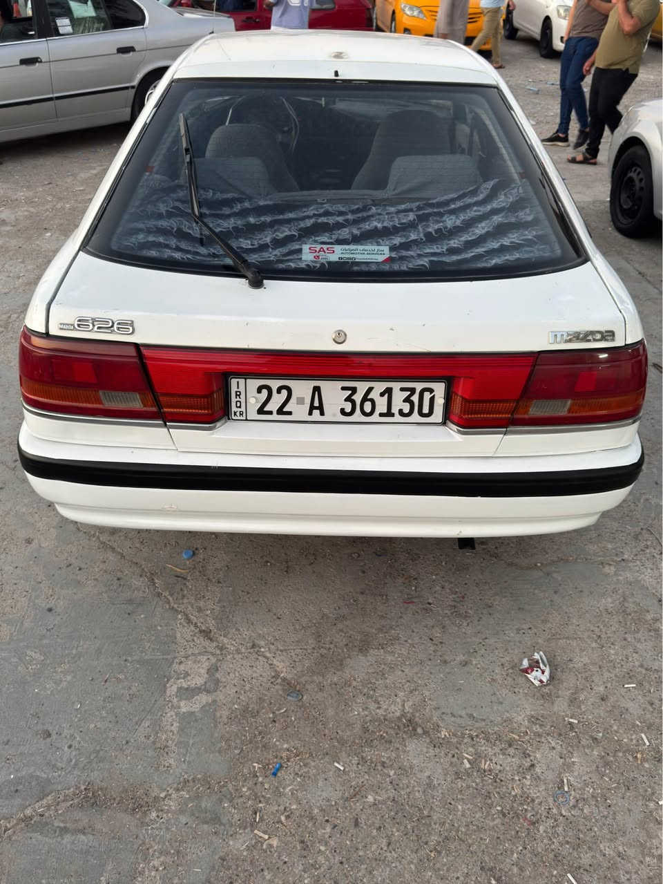 مازدا626 للبيع 
موديل ١٩٩٠ گير عادي 
محرك ثمانيه و بخ بدون عيب 
رقم جديد و دفتر بانزين موجود 
بيها جاملغبن خلفي صبغ بدون ضربه 
سعر ٤٠ ورقه و بيها مجال بسيط 
*********** مكان سياره كركوك كركوك, العراق
