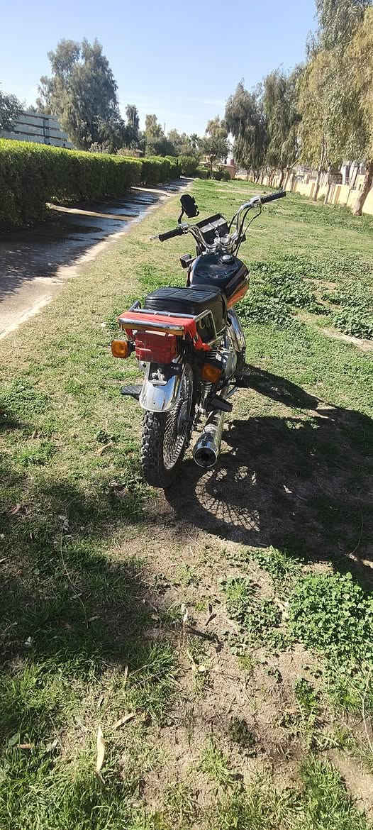 دراجه نامه برو للبيع موديل21  كهربائيات ما بيهن عيب دراجه حلوه مكاني كركوك السعر 450 بي مجالل
رقم + وتس ***********
