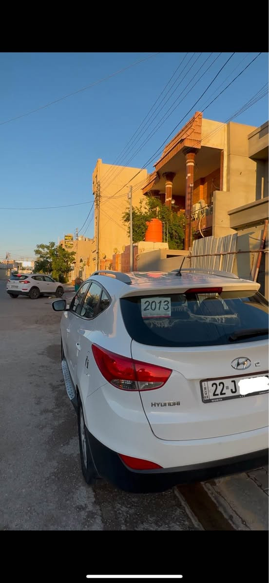 توسان ٢٠١٣خليجي ربع بونيت صبخ و بيها حالوب خفيف بيها كوبون بنزين و سنوية و رقم جديد ماشية١٧٦ الف كليومتر سعر ١٣٧بيها مجال مكان كركوك *********** كركوك, العراق
