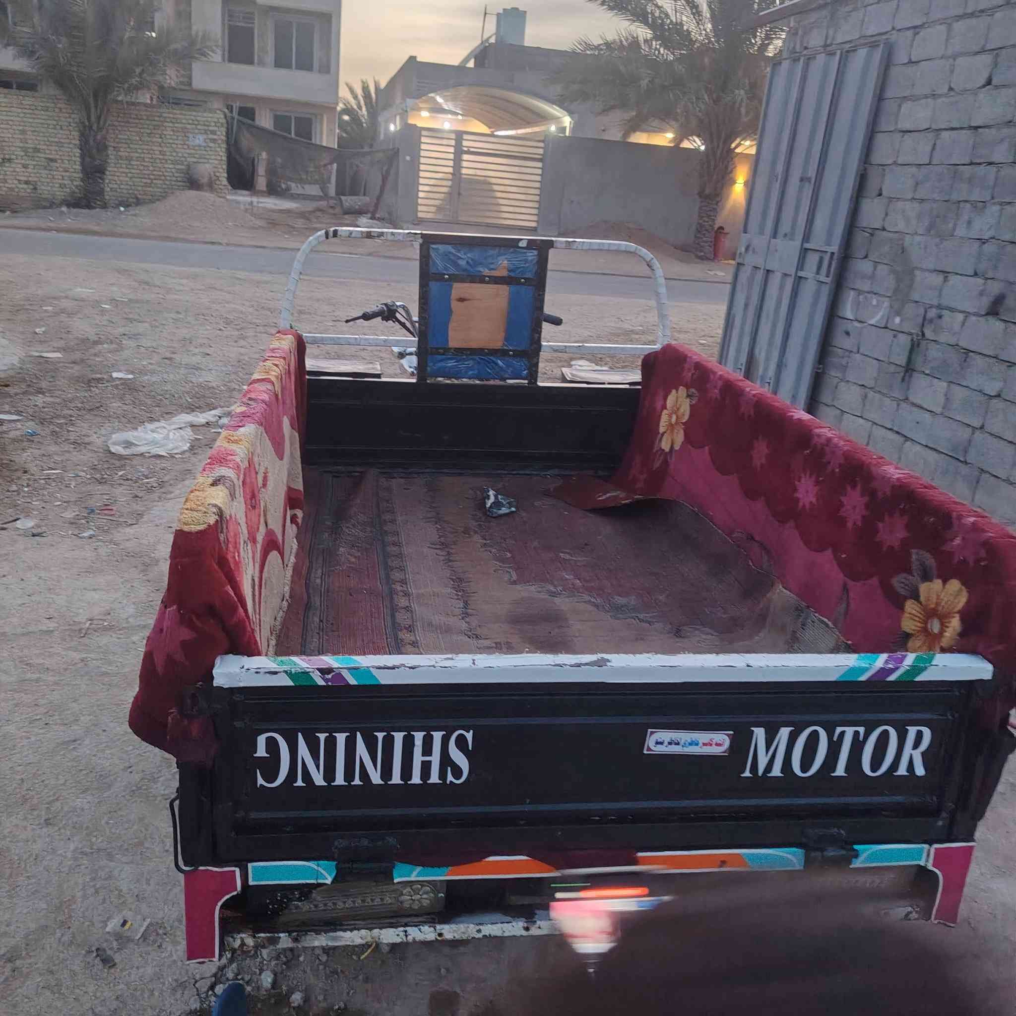 ستوته للبيع موديل 19 محرك 22 ستوته نظيفه تايرات سايبه مقفوله كفاله عامه اوراق اصليه ستوته ما عايزه شي مال خبزه المكان حله عوفي اللي يحب يدق على هذا الرقم***********
