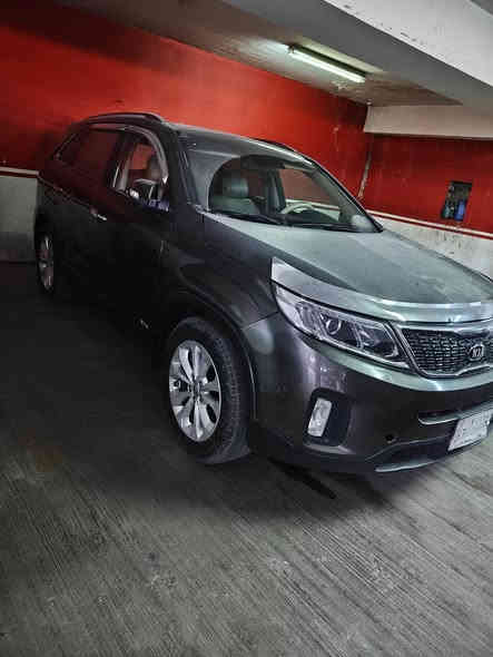 تحيه طيبه السلام
سورنتو 2014 
وارد امريكي 
6 سلندر 7 راكب 
3300 محرك 
حادثها فقط مازدة لايت وشويه من الدعاميه 
تحكمات استيرن جهتين 
بصمات عدد 3
اناره بيضاء ترحب عند البصمه 
اناره ترحيب كلمة سورنتو
شاشه اصليه 
شاشة عطلات ديجتال بلدشبول 
كشنات جلد 
كشنات تدفئه تبريد 
اناره حمراء الاربع بوب
بانورما 
حساس خفض صوت فان التبريد عند الاتصال بلموبايل
مري شفط 
اشاير بلمري
زنون ابيض بلوجكتر ولايت 
تعقب مسار 
حساس اطارات 
بلوتوث
محرك كير غير مفتوح
سماعات انفنتي
8 ايرباك
8 سماعات +تويترات صغار في الخلف
سستم نيكل ستيل اصلي سورنتو
كراسي كهرباء عدد 2
مانع تزحلق
وبعد هواي مواصفات 
السياره فول EX
ماشيه 125 ميل حقيقي 
عل ايدي 
رقم بغداد باسمي سنوي لغايه شهر 11
2026 
السعر 175ورقه بيها مجال 
أي استفسار 
*********** 
مكان بغداد كرخ
