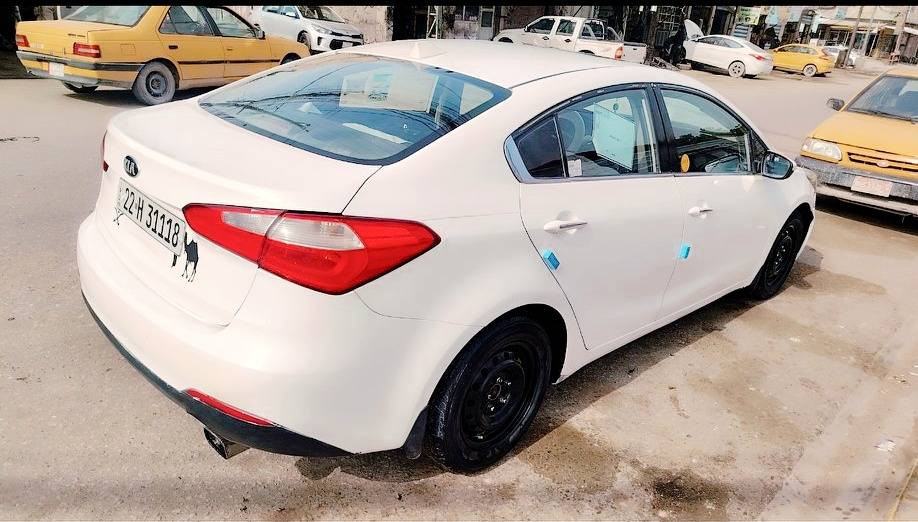 سلام عليكم سيراتو 2014 فول عده البصمه ستوها صاعده هزه سنويه لل 32 تريد وكاله تريد مداور ويل وتخم تاير جديد بيه جاملغ مبدل جه السايق وصبغات كم قطعه ب 108 وبيه مجال  مكان نجف ***********
