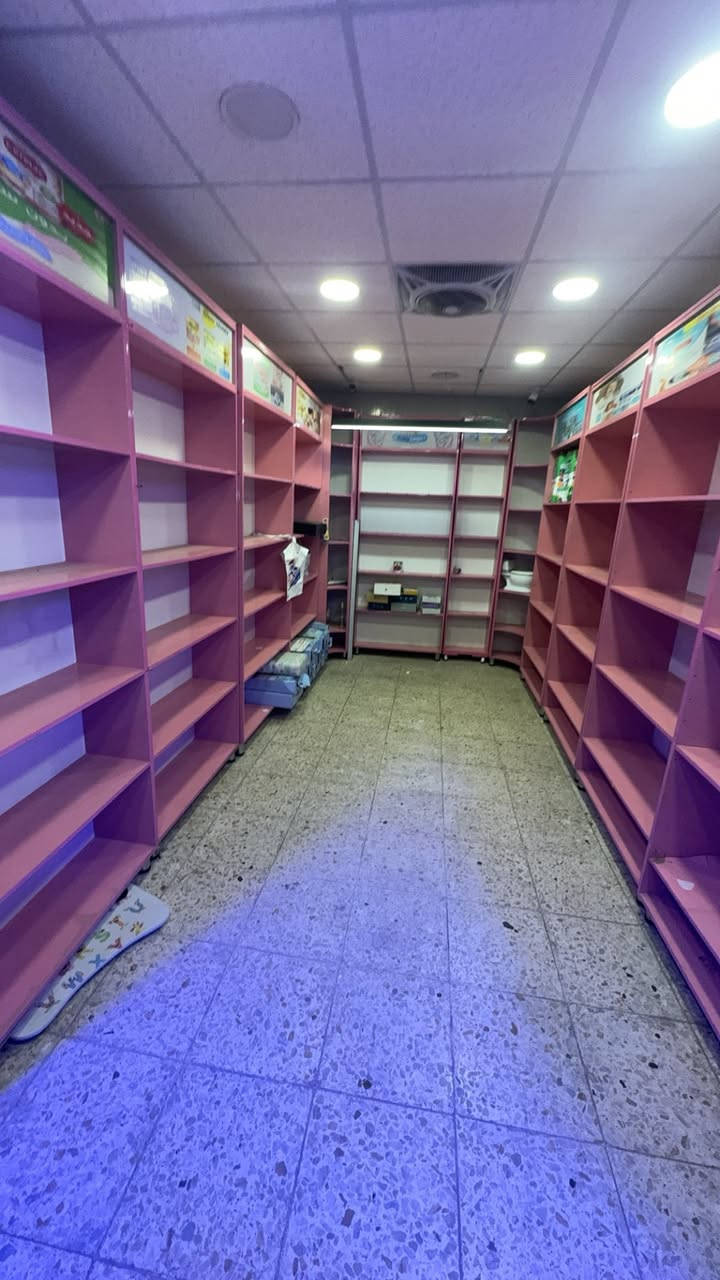 السلام عليكم ديكور كامل للبيع ضوئي مكان الاعظميه ***********
