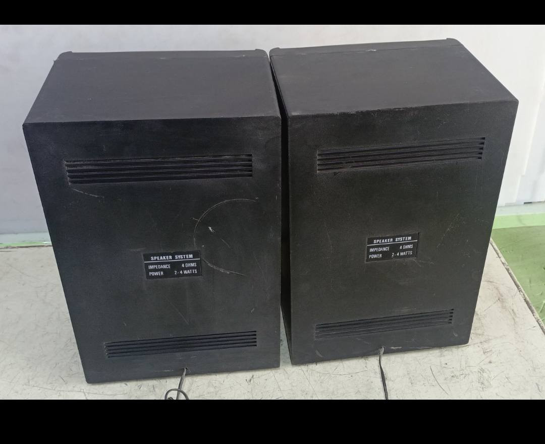 السلام عليكم..
سماعات خارجيه للبيع 
ثلاث أزواج سماعات مختلفه ماركات عالميه 
باناسونيك ب٣٠ ألف دينار 
شارب ب٢٠ ألف دينار 
سوني ب٢٠ ألف دينار 
السماعات شغالات والنظافة كما هن في الصور 
للأتصال ***********
