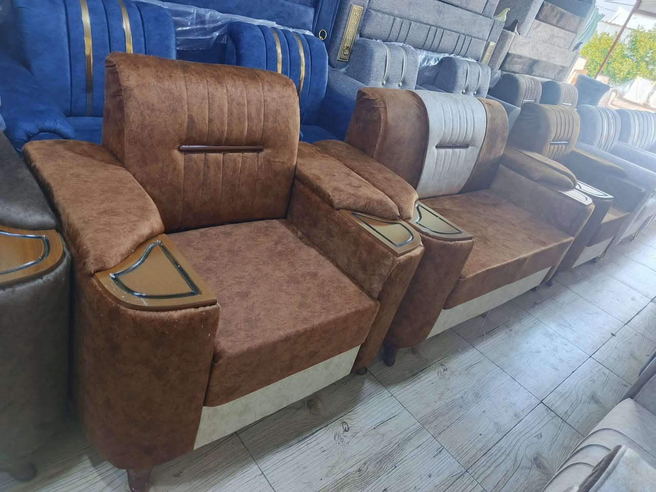 كولشي بلمنشور للبيع واروس الجديد بلقديم مامتواجد بلفيس اتصل وشرفنه الكوت العزه الجديده 

قرب مدرسة 🏫 العزه الابتدائيه 

قرب كراج العزه 

للاستفسار  مراسلة الصفحة او الاتصال

هاتف 📞 ***********
هاتف***********حيدر البدري ملاحظ ادوشم المستخدم مامتوجد بلفيس اتصال فقط
