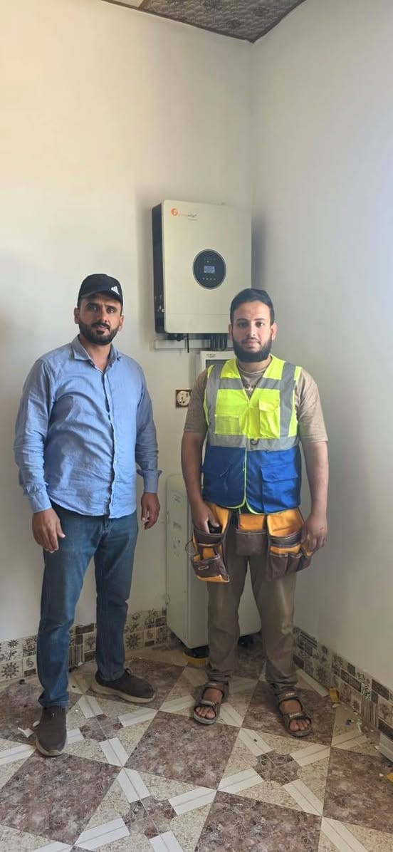 ✨ إنجاز جديد من شركة الحجاب للطاقة الشمسية ✨
تم بحمد الله تركيب  منظومة طاقة شمسية

في منزل العم  (منذر ابو مصطفى )
 في الجميلة الجديدة📌 

                   ⚡بقدرة ⚡

25-امبير نهاري ☀️
17_ امبير ليلي 🌕

🔋 بطارية ليثيوم 17 كيلواط فلستي 
▪️ عمر افتراضي طويل وأداء ثابت
▪️ أمان عالي وكفاءة ممتازة #ضمان 5 سنة
--------------------------------
⚡ انفيرتر  8 كيلواط من شركة فلستي
▪️ أداء قوي وتحمل عالي للأحمال
▪️ مناسب للربط مع بطاريات الليثيوم 
   --------------------------------
☀️ 10 ألواح شمسية جينكو  ٦٥٠ واط
▪️ كفاءة عالية في توليد الطاقة
▪️ أداء ممتاز في الأجواء الحارة
▪️ جودة عالمية #ضمان 15 سنة
--------------------------------

📞 للاستفسار والحجز:
***********

شركة الحجاب للطاقة الشمسية
ثقة • جودة • ضمان

