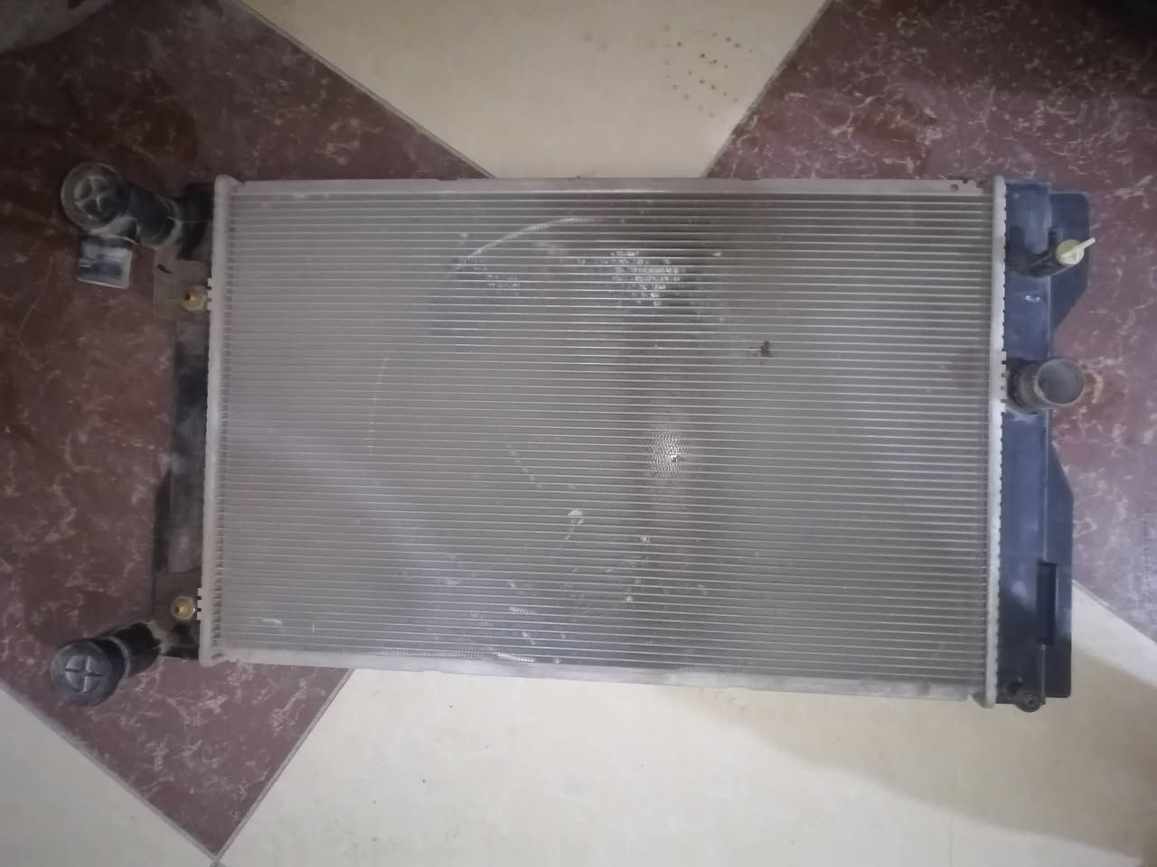 سلام عليكم.    راديتر كورلا 2013 نضيف اخو جديد شغال للبيع السعر 75 وبي مجال لطيبين والشراي هاذ رقمي خابر على وتساب او رصيد  ***********.   وشكرآ 🌹
