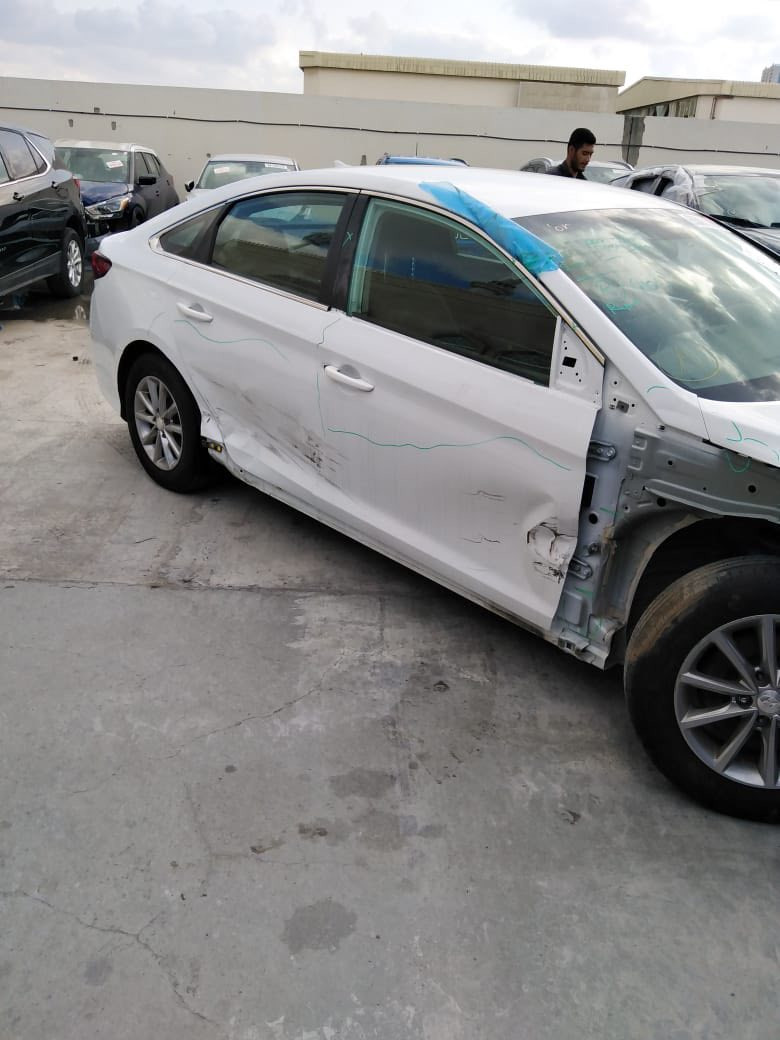 السلام عليكم
من رخضه الادمن عندي سياره سوناتا موديل 2018 نص فول سويج شاشه كبيره الضرر مثل ما موضح بالصور ماشبه 124 عارضها 130 وبيها مجال العنوان الناصريه ***********
