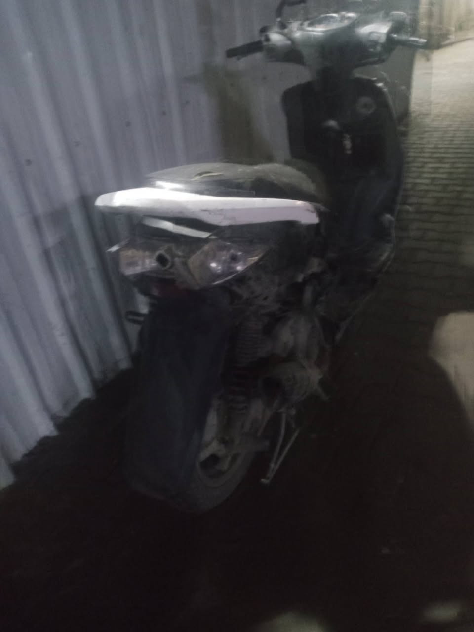 السلام عليكم سكنس نثيه ابيع كوم حديد كفراته كامله مكاني لاعظميه سعره 300 رقم ***********
