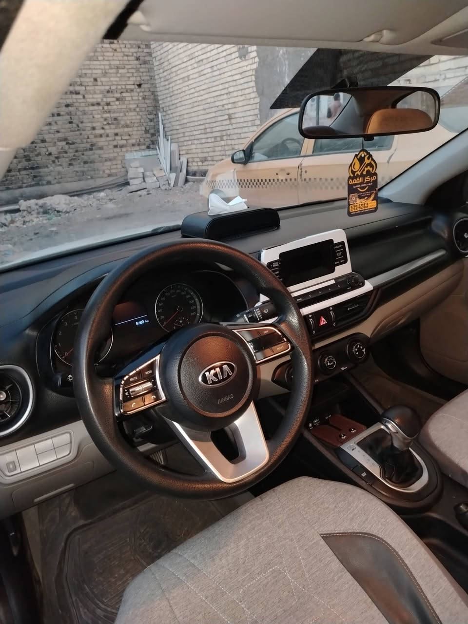 السلام عليكم للبيع سيراتو موديل 21 نص فول ماشيه 60 الف السعر 147 مكاني نجف للإستفسار خاص او اتصل ***********
