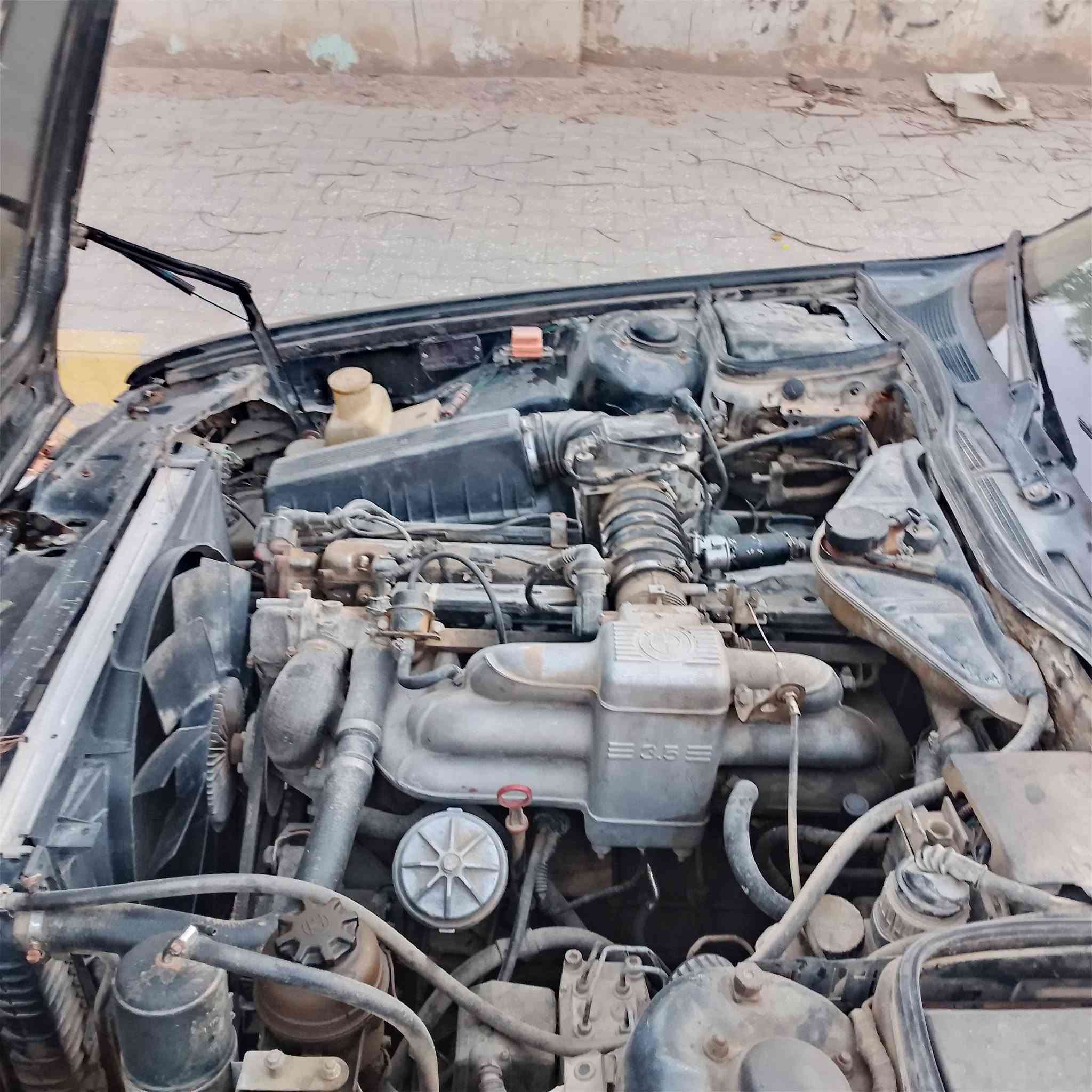 بيم 735مكينه وكير جدد حداديه حلوه كهربائيات جاهزه تحويل مباشر المكان كربلاء السعر 20 وبيهه مجال قليل ***********
