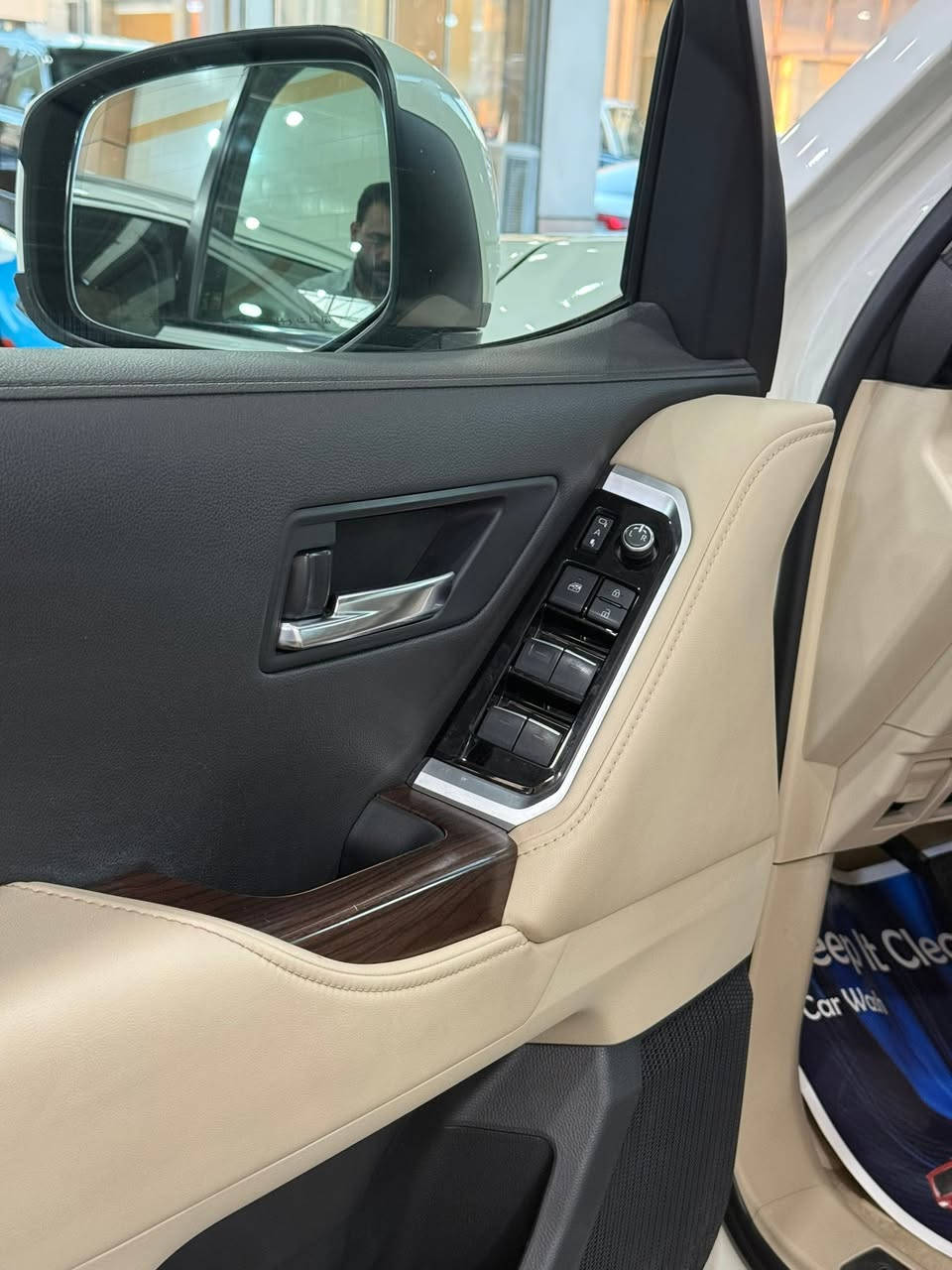 🧿معرض الملك  لتجارة السيارات🧿

🔥دخول جديد 🔥

🔹النوع : 💙TOYOTA LAND GRUISER 💙

🔹الفئة : 🔥GX.R 4000 🔥

🔹الموديل  :2022

🔹اللون : ابيض

🔹عداد المسافة : مستخدم

🔹وكالة : ساز ام الضمان 

🔹شاشات خلفية 

🔹تطبيق 

🔹تنفس طبيعي 

🔹مرقم بغداد 

للاستفسار اكثر عن تفاصيل السيارة يرجى مراسلة صفحتنا على فيس بوك او الاتصال بالمعرض  مباشرة عن طريق الارقام الخاصة بالمعرض :

***********‬ 
***********‬ 
العنوان 🚙_ بغداد _ النهضة _الفرع الثالث_ فرع المصرف
(نستقبل بيع وشراء ومراوس جميع انواع السيارات)
