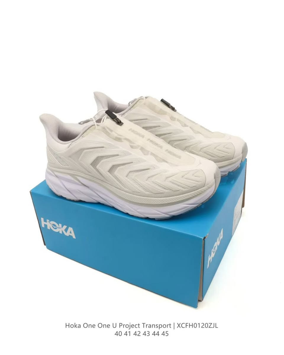[New product] 🔥 Company-level] Hoka Clifton is a lightweight cushioning running shoe series under the HOKA brand, which focuses on daily training and commuting scenarios, known for its balanced cushioning, support, and fashionable design! HOKA ONE ONE's iconic "Clifton" series has launched a new "Project Clifton" sneaker, which is based on "Clifton8" and brings a new shoe design and futuristic silhouette. The new shoe model has a 5-D print on the side, which presents a three-dimensional visual effect, and the material uses waterproof "AquaguardZip" to ensure that the shoe can be worn in any weather environment and is easy to put on and take off. The sole unit is the same as "Clifton8" and has a thick sole design, but it is lightweight and more soft and comfortable.

Size: 36-45


**إذا كنت صاحب هذا الإعلان وتريد حذفه لأي سبب، رجاءا أرسل رسالة إلى الدعم الفني**