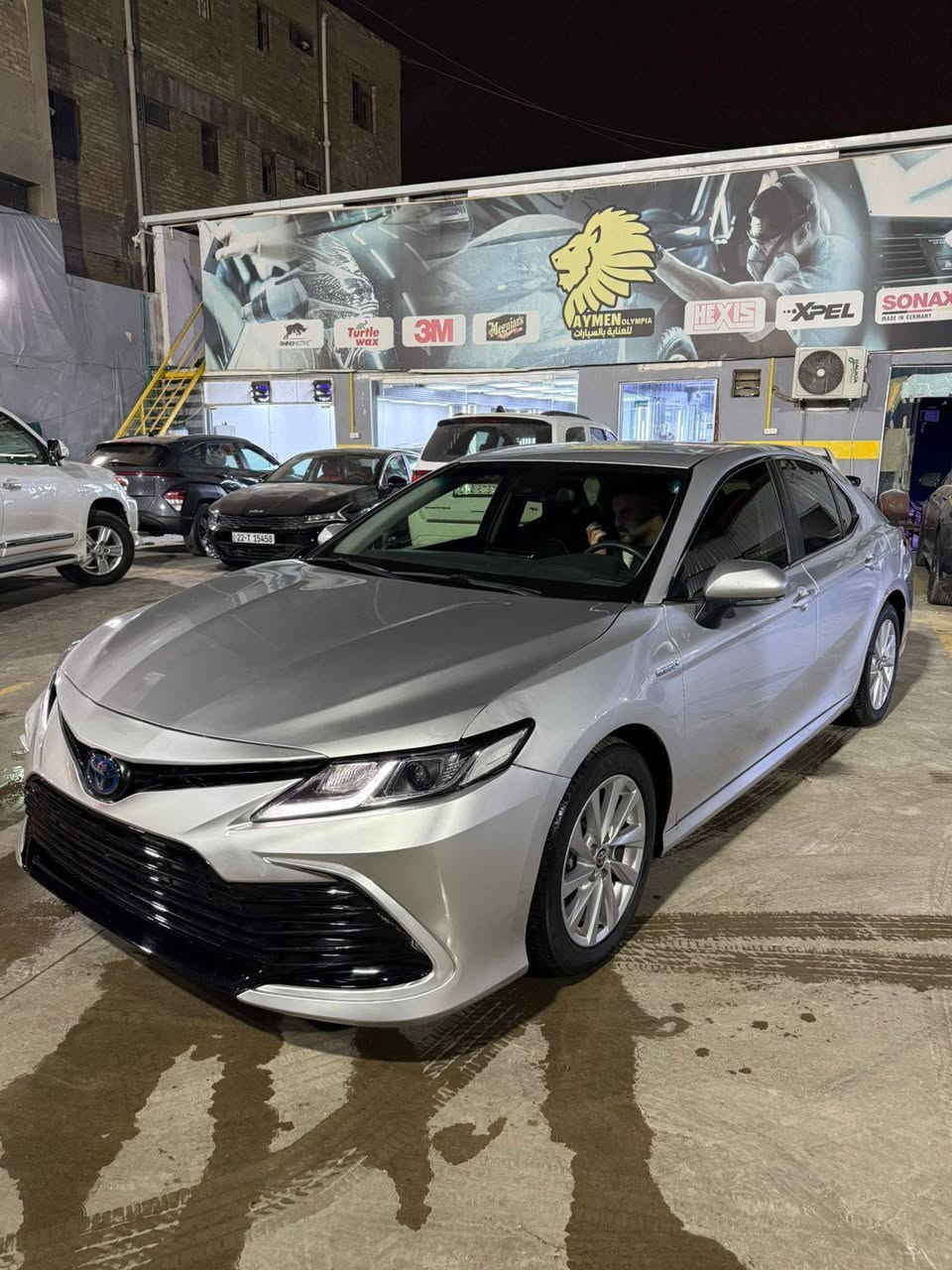 كامري 2024 
وارد ياباني يعني ستيرن يمين محور تحوير دبي
الحادث فقط بنيد مبدل ودعاميه 
ماشيه 12 الف كيلو 
هايبرد السياره جديده اي نقص مابيه 
السعر 165 مرقم باسم المشتري 
***********
