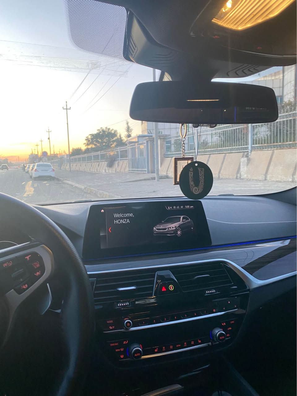 بیئم مودیل 2019    i530
سیارەکە فول ماسفات سیارەکە مواسفات سقەر
کلین هیچ هیچ نیە بەس قپەچی هەیە لە دەرکی
*********** أربيل, العراق
