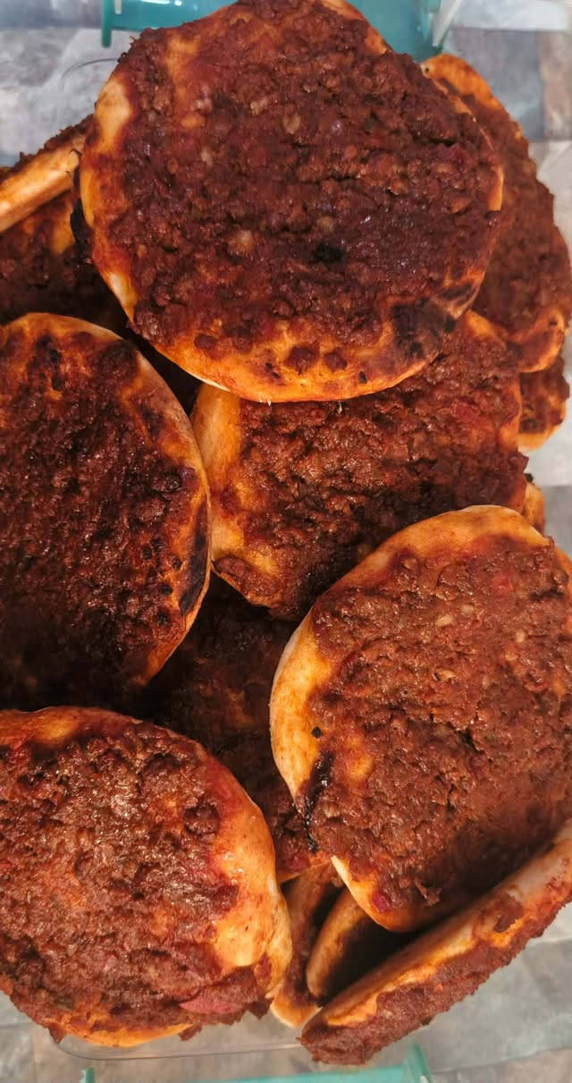 من المطبخ الى قلبك ✨♥️
تجهيز لحم بعجين وبروگ ( حشوات حسب الرغبة ) للمناسبات بأي كمية تريدوها🤍
 متوفر توصيل✨
للطلب والاستفسار واتس آب ***********
 او انستا https://www.instagram.com/landm.food?igsh=aWNsbW5uamhwaTNx
