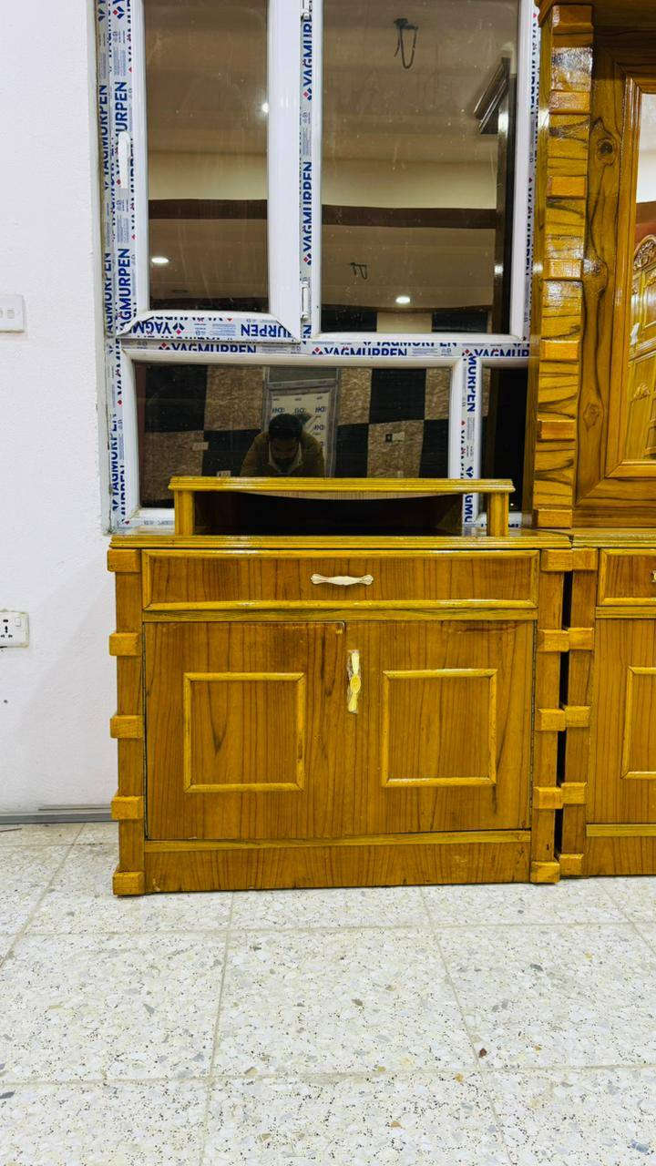 غرفه مستعمله ام السته نظيفه 95% مستعجل على بيعتها للاستفسار خاص واتساب ***********
