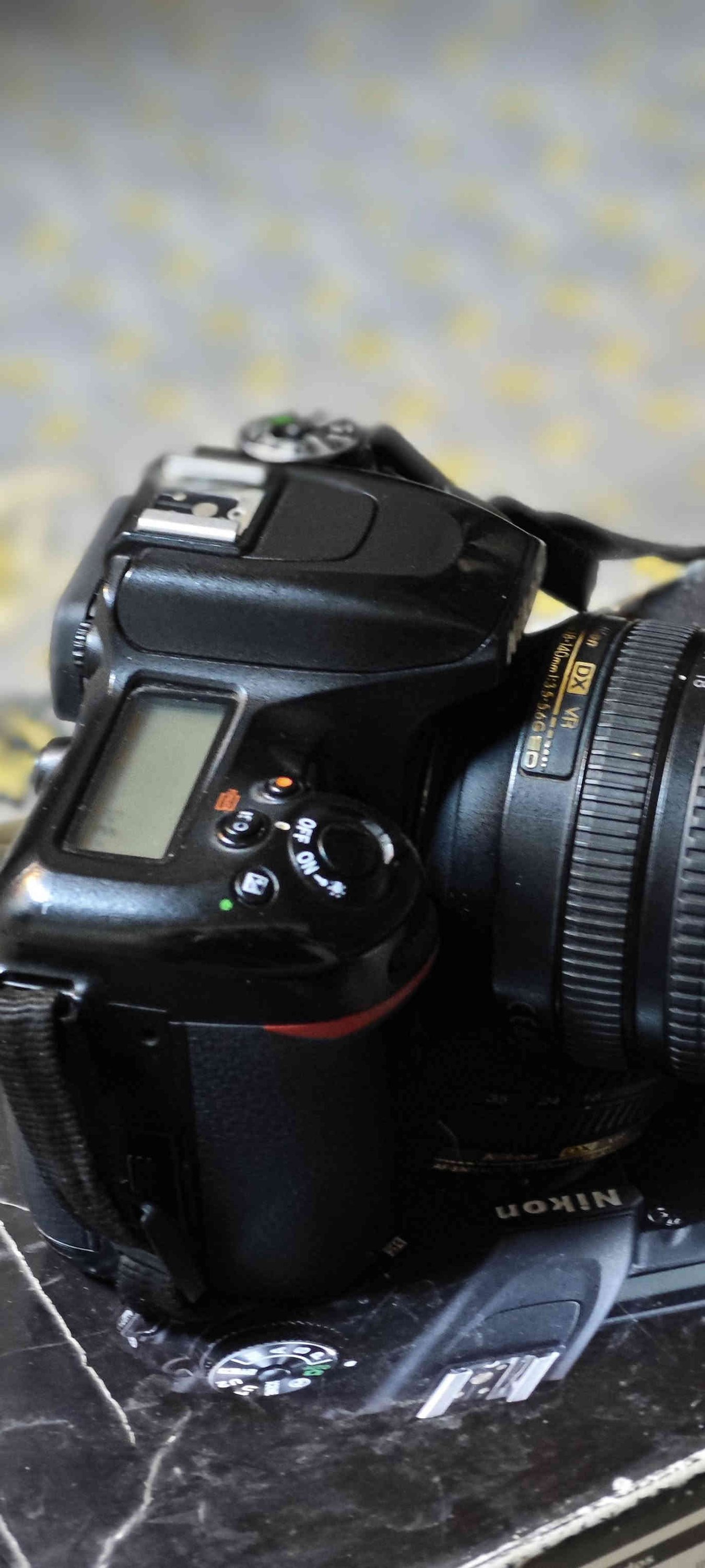 كاميرا نيكون 7500 نضيفه جداا استخدام بيت كامل ملحقاته الأصلية السعر ٨٥٠ الف مكاني بصرة  خاص ... ***********
