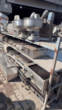 سلام عليكم 
مستعدون للتجهيز المطآعم 
و بيع و شراء الأغراض المستخدمه 
سيد مصطفى ***********
