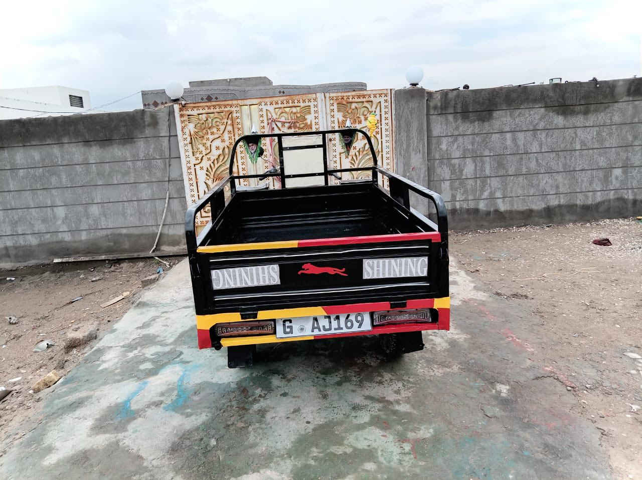 سلام عليكم ستوته للبيع موديل 20مابيه اي نقص كفاله عامه   كهربائيّ شغاله سلف اشايير سكنات  اوراق اصولي سعر مليون و 400وبيه مجال المكان بابل شوملي رقم ***********
