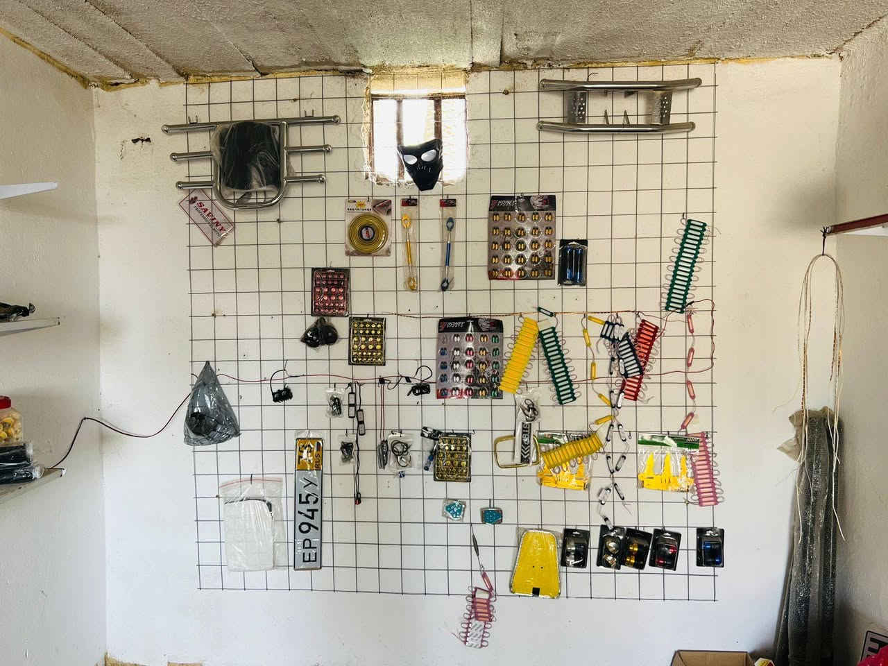 سلام عليكم
محل بيع 
يوجد بي غرض مال ستوته/+ سيفان /+ اتو ماتيك
تواصل ***********
