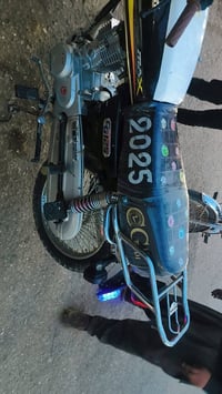 موديل ٢٠٢٥ • بدون ارواق • ما بيه عيب