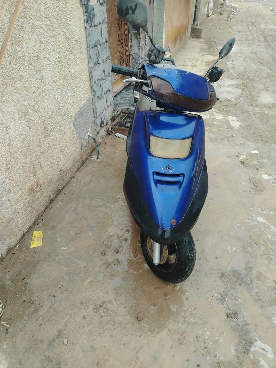 السلام عليكم دراجه فراشه فضائي دراجه حلوه نظيفه لا تبخير ولا تنقيص كلوبات شاير كله شغال اي نقص ما مابيه  محرك سلف وهندر كله شغال سعر 250 وبيها مجال حك الجيه مكاني ديالى خالص هبهب هذا رقمي ***********
