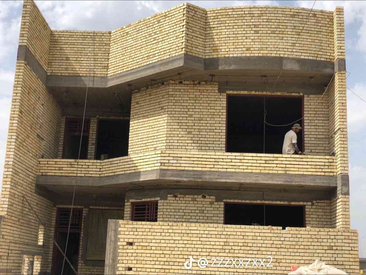 نجار قالب شغل ابيوت بنيات مسبح شغل مرتب ونضيف وتسليم مهندس 
جميع المحافظات 
الاتصال ***********
