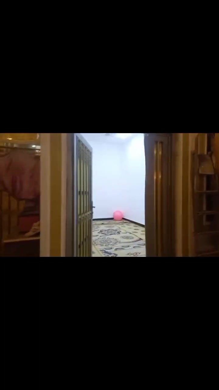 السلام عليكم بيت للبيع البصره حي القائد قريب على شارع العام متوفره جميع الخدمات مدارس ماء كهرباء مجاري كافه الخدمات سعره 65وبي مجال مستعجلين على بيعته الاستفسار اتصل على هذا الرقم ***********
