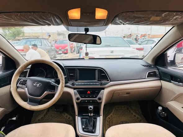 س . ع 
النترا 2017 خليجي رقم اربيل كفاله عامه عدا بارد شبرين بين الباب والجاملغ الامامي الايمن محرك 1600 خييير من الله شاشة تحكمات حدادية باتري جديد اربع دسك تبريد مانع انزلاق السعر 143 وبيها مجال للشراي ، علما انه السيارة مال جناي وواكفه من الصبح لليل .

للتواصل ***********
مكاني نجف حي ميسان بغداد
