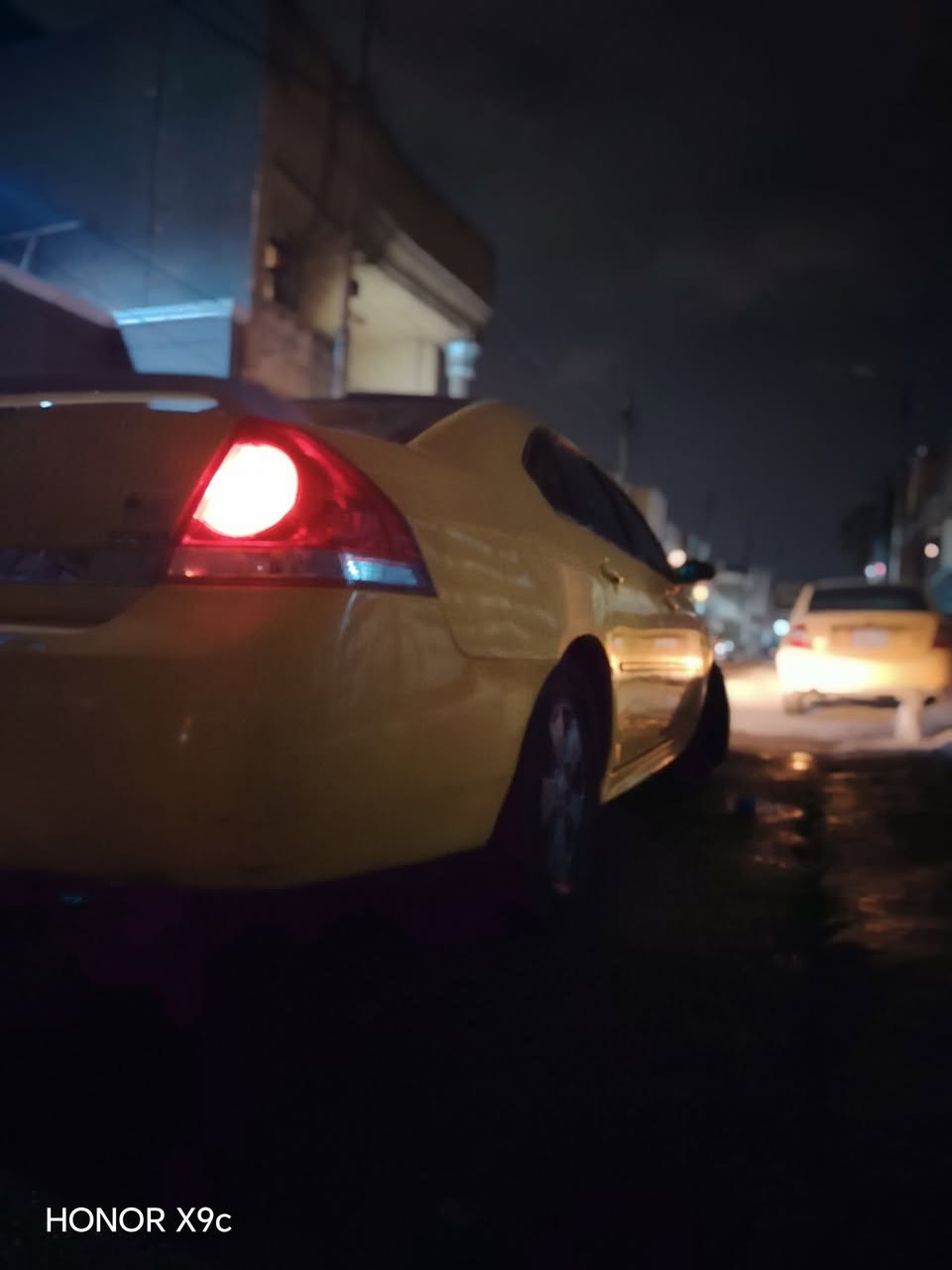 امبالا للبيع
✨ السيارة نظيفة وجاهزة وما تحتاج شي
🔹 الموديل: 2011
⭐ الفئة: LTZ
⚙️ المحرك:  (3500) 6 سلندر
🔁 الكير: أوتوماتيك
🛞 الدفع: أمامي
💺 المواصفات:
✅ مقاعد جلد
❄️ مكيف قوي يبرد زين
🎵 نظام صوتي ممتاز
🕹️ تحكم من الستيرن
📌 الحالة:
🧼 استخدام شخصي
👌 السيارة مرتبة ونظيفة
💰 السعر: 67 ورقة
📞 للتواصل: ***********
📍 المكان: بغداد الدورة
