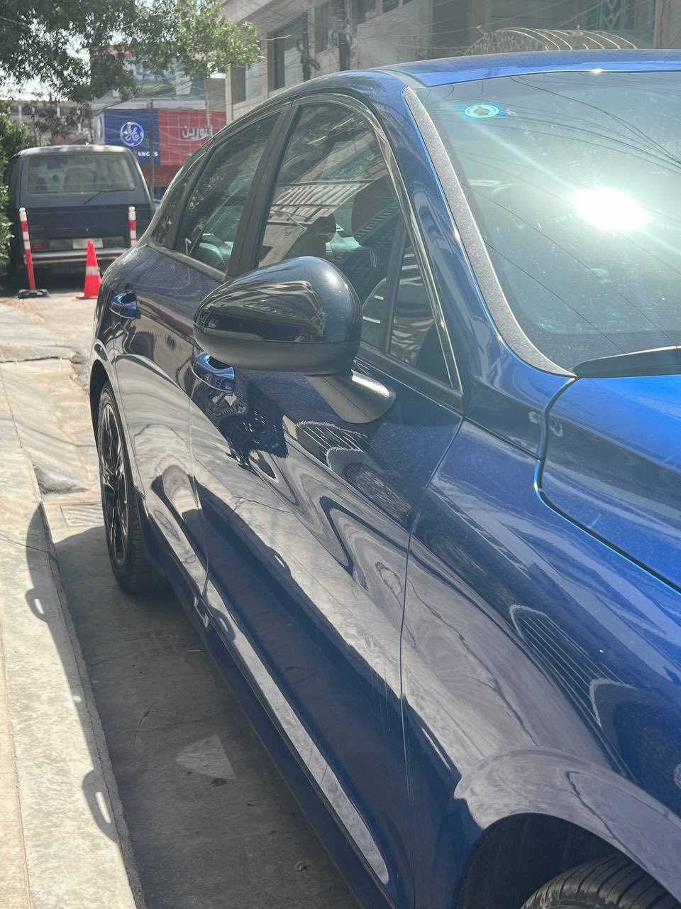 كيا K5 gt line 2022 (رقم بغداد)
المحرك: 1.6 توربو (GDI)
UVO Link مع نظام 10.3 شاشة حجم
يدعم Android Autog Apple CarPlay سلكيًا، وشحن لاسلكي
للهاتف
مقاعد أمامية مدفّأة ومهواة،
عجلات قياس 18 باللون الأسود
شعارات GT-Line على المقاعد والإضافات الرياضية نحذير منع التصادم الأمامي (FCA)
نثبيت المسار (LKA)، والتنبيه عند الخروج عن المسار مراقبة النقطة العمياء والتنبيه عند المرور الخلفي
(Adaptive Cruise Control) مثبت سرعة متكيّف
مواصفات معروفه او كولشي واضح كدامك 

السعر : 155$ 
استفسار واتساب : ***********
