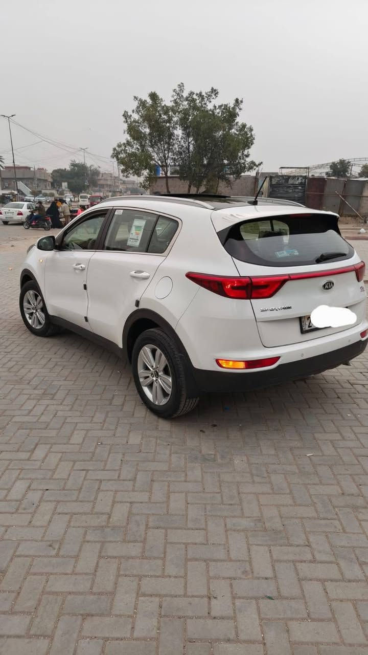 #سبورتج موديل ٢٠١٨ خليجية مكفولة كفالة عامة مكينة ٢٠٠٠ دوش تبريد قطعتين تحكمات جيهتين حاكية حساس خلفي كامرة بنوراما مانع تزحلق نضام يكو قتصاد بانزين ويل كب  مكينة وكير خير من الله صدر امامي وخلفي جدد تبريد ثلج تخم تايرات جدد كهربائيات كلهة شغالة سياره جاهزه من كل شي اي نقص مابيهة سيارة مال بيت #سعر١٧٨ وبيهة مجال للشراي للستفسار*********** عنوان بغداد رقم دهوك الدولي الجديد بسمي سنوية ٢٠٣٠ وهزة وفحص لحد ٢٠٢٦ شهر ١٠  جدد  #ماشية٨٧
