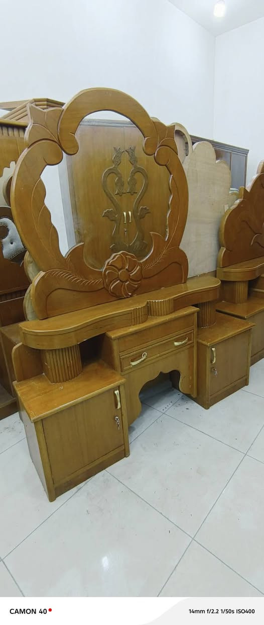 غرفه تزكام مستخدمة طابق واحد 5باب صاج ثقيل نظافه فول العنوان اربع سايدات جدد مال عبجية قرب صيدلية محمد جاسب بدر ميسان(نشتري جميع الغرف تركيه والعراقية والكناتير دز خاص) ***********
