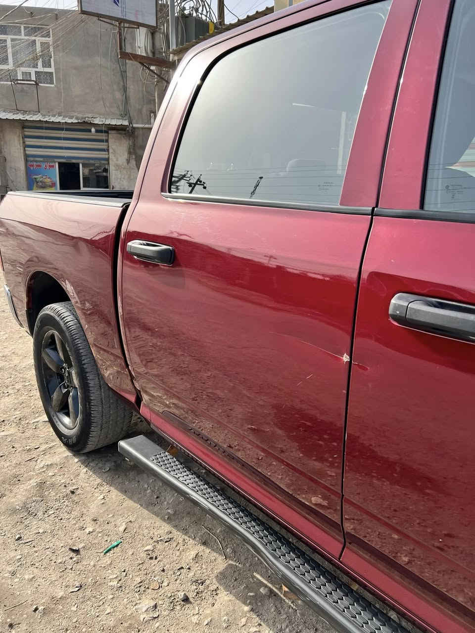 دوج رام كلاسك موديل 2023 رقم أربيل باسمي ماشيه 50وقابله لزياده حادثه تخريب فقط مابيهه ضربه فقط شخوط وماصابغهه السعر 250 $قابله لتفاوض للاستفسار متواجد الفيس واتساب ***********
