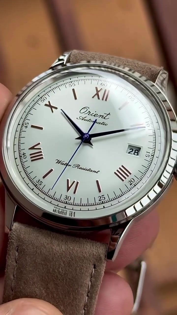 Orient Bambino
 75th Anniversary

متوفر وكالة كامل المرفقات 

قطر40.5

اوتوماتيك 

احتياطي الطاقة 40 ساعة 

22 حجر 

لمتيد 

ماكنة كشف 

سير جلد إضافي 

توجود خدمة توصيل 

***********

.

.

.
  #orient
 #العراق
 #بغداد
 #o
I

